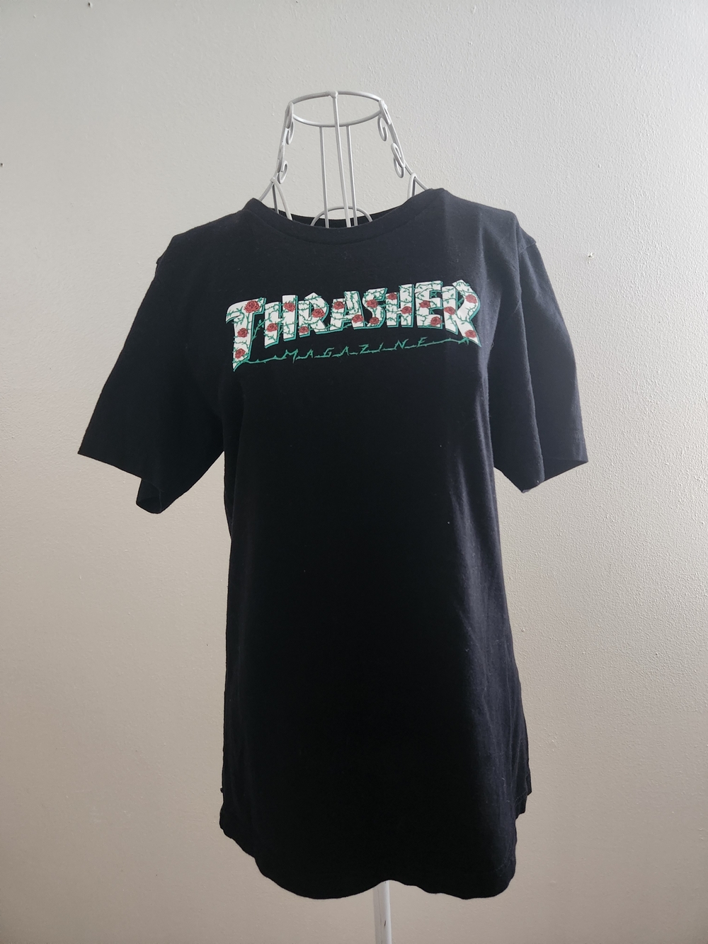 THRASHER Magazine Roses Thorns Graphic Skate T-Shirt Black Small
